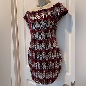 Windsor Women’s Bring the Party Glam Body con dress